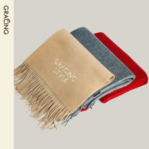 GRACING STYLE • 纯色羊毛绒围巾 Solid Wool Scarf